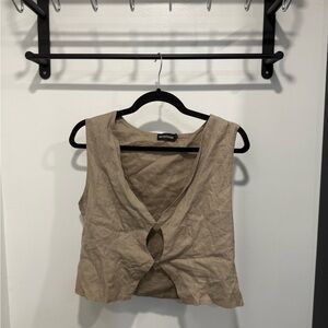 Lightweight Linen Vest Clasp Top